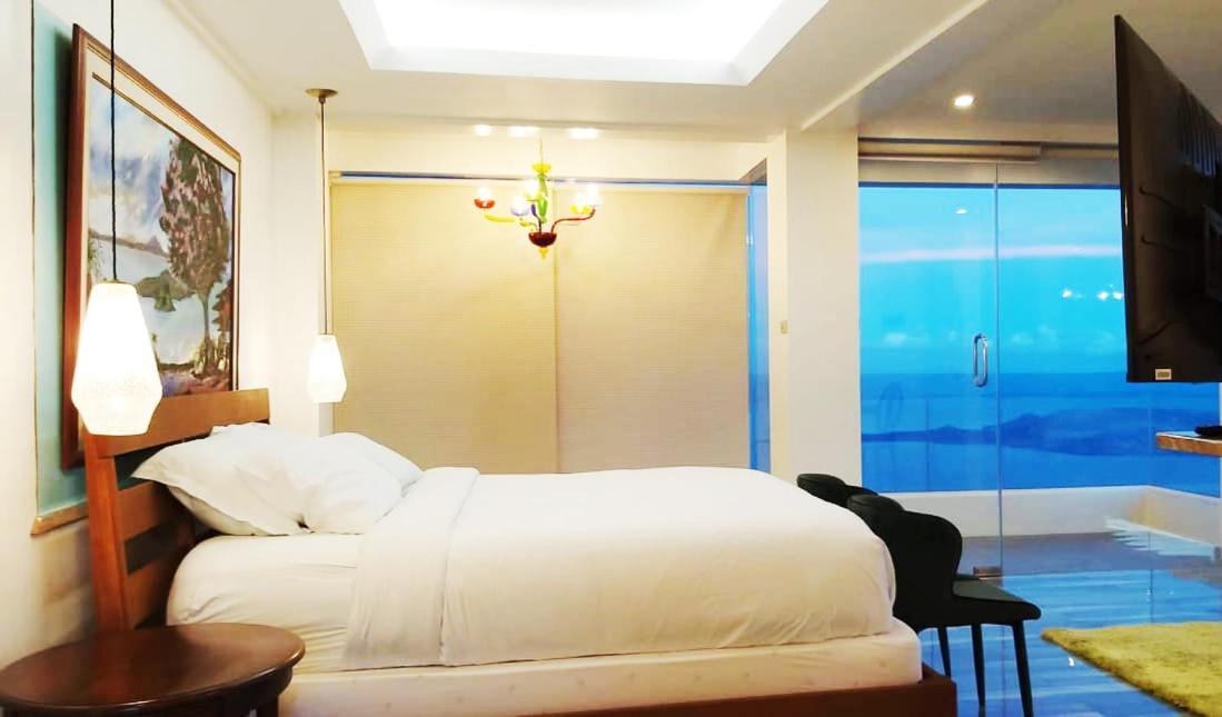 The Carmelence View Bed & Breakfast Tagaytay City Екстериор снимка