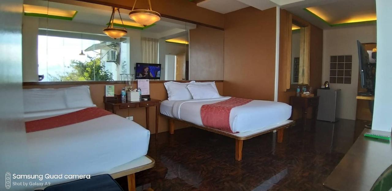 The Carmelence View Bed & Breakfast Tagaytay City Екстериор снимка