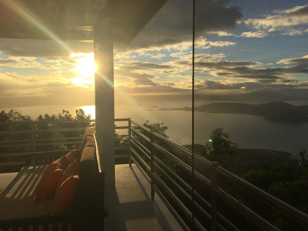 The Carmelence View Bed & Breakfast Tagaytay City Екстериор снимка