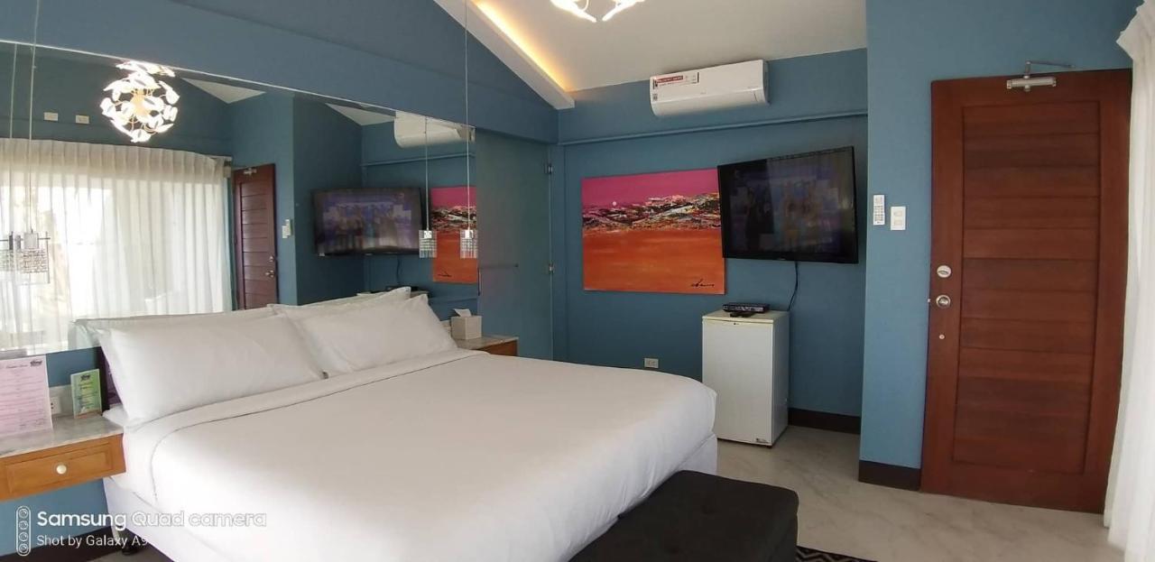 The Carmelence View Bed & Breakfast Tagaytay City Екстериор снимка
